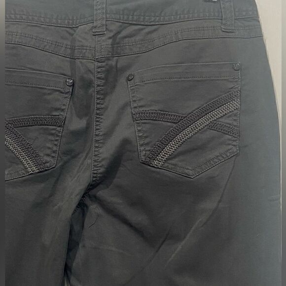 Style & Co. Cotton spandex gray pants zipper up on the bottom legs size 10 - Picture 6 of 13